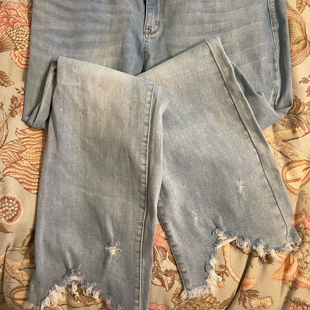 NWT Judy Blue Mid Rise frayed jeans size 20W